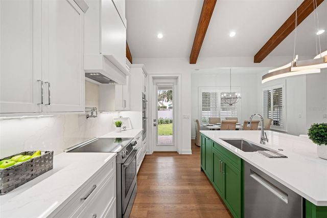 4202 W WOODMERE ROAD, Tampa, FL 33609