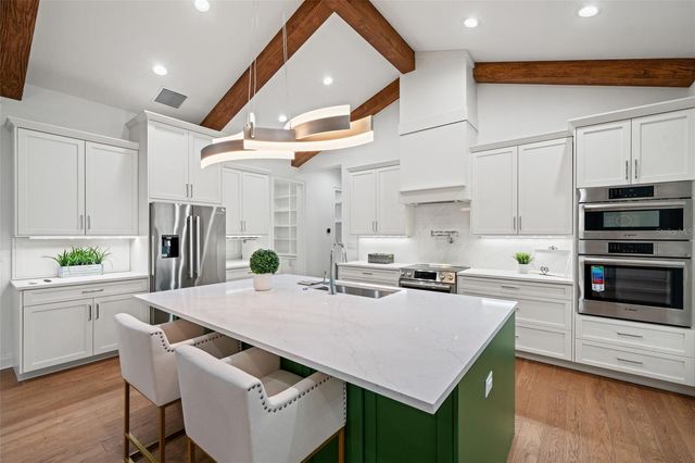 4202 W WOODMERE ROAD, Tampa, FL 33609