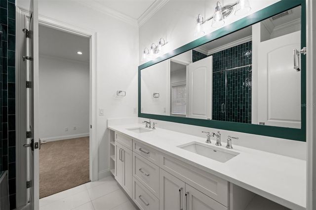 4202 W WOODMERE ROAD, Tampa, FL 33609