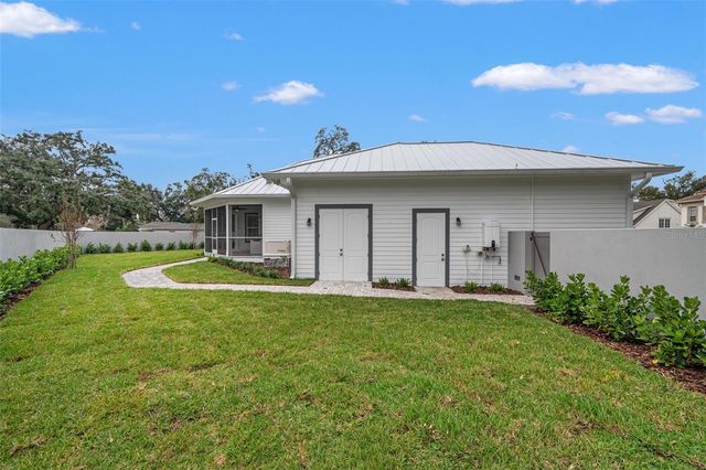 4202 W WOODMERE ROAD, Tampa, FL 33609