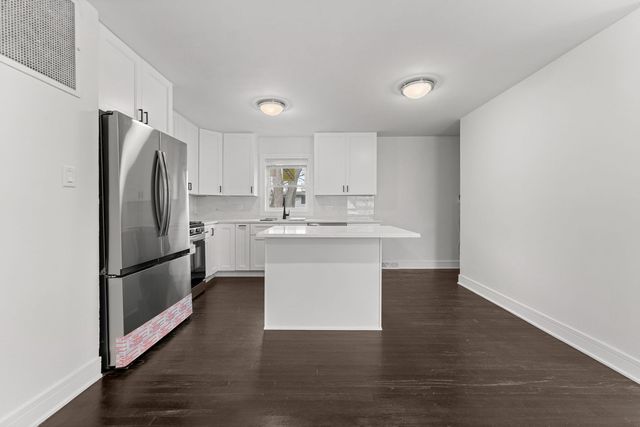 15422 Cherry Lane, Markham, IL 60428