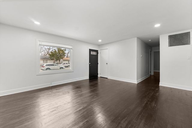 15422 Cherry Lane, Markham, IL 60428