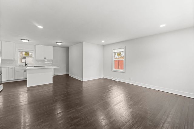 15422 Cherry Lane, Markham, IL 60428