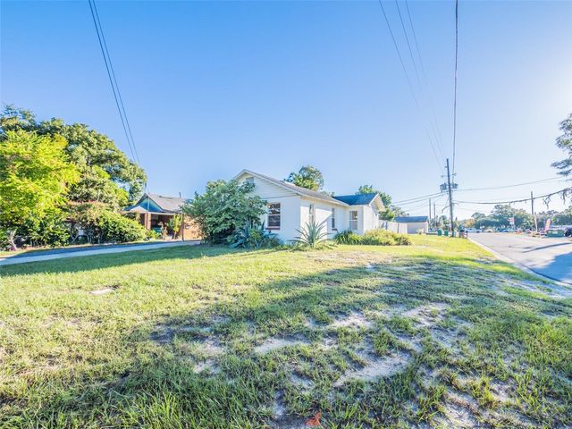1215 MORIN STREET, Eustis, FL 32726
