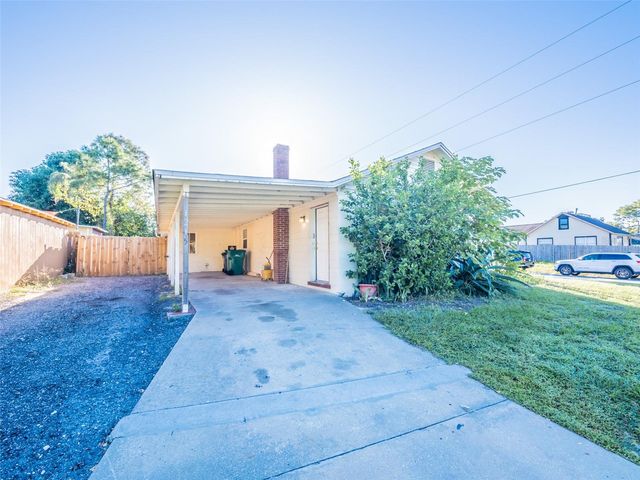 1215 MORIN STREET, Eustis, FL 32726