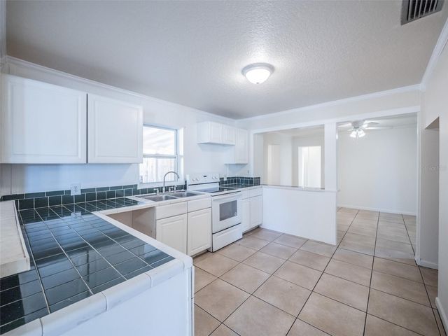 1215 MORIN STREET, Eustis, FL 32726