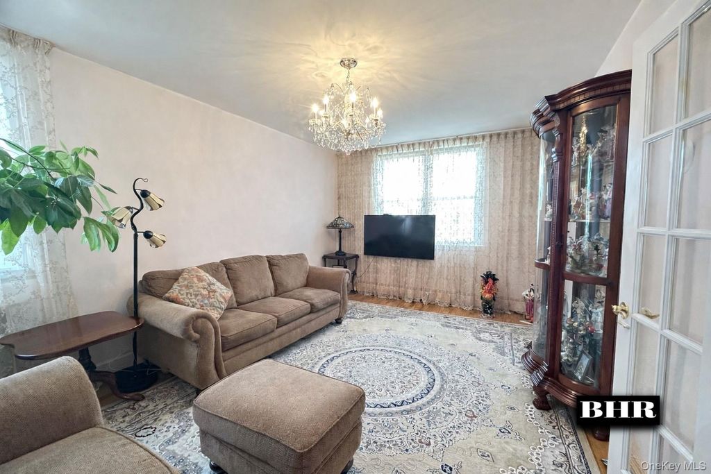 2048 E 58th Street 130F, Brooklyn, NY 11234