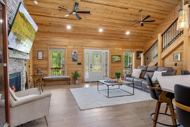 5208 EFFIE DRIVE, Apopka, FL 32712