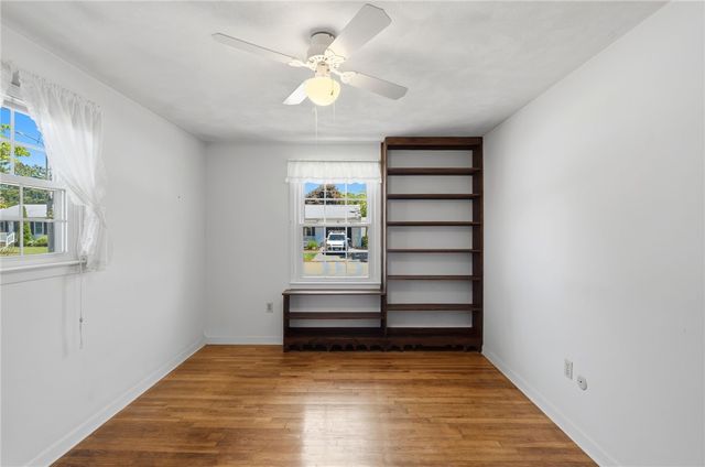 5 Lee Drive, Warren, RI 02885