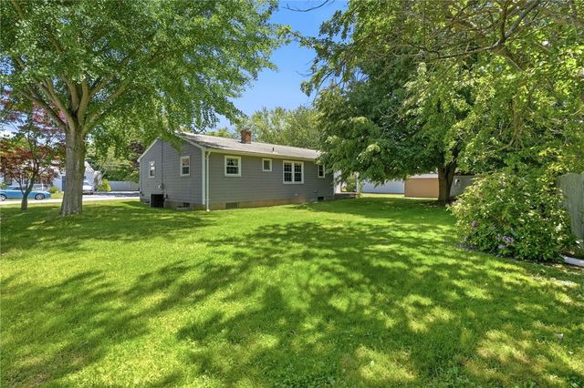 5 Lee Drive, Warren, RI 02885