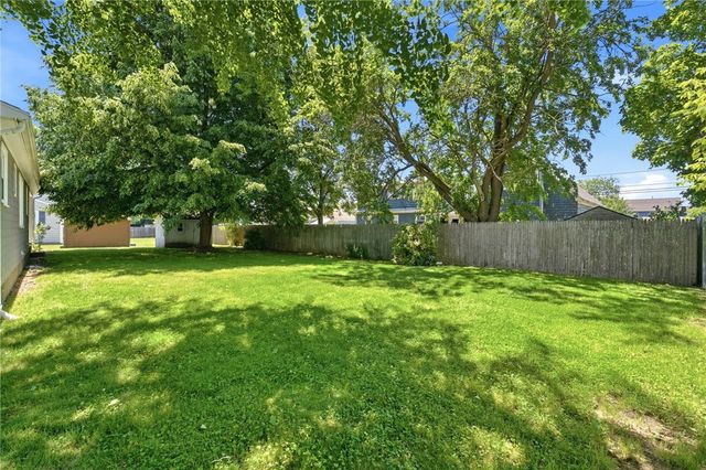 5 Lee Drive, Warren, RI 02885