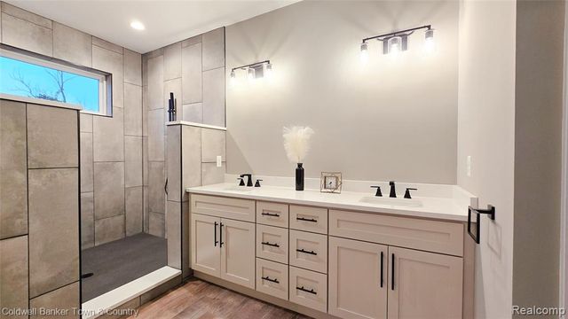 4789 Lakeshire Drive, Howell, MI 48843