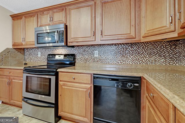 105 David Road, Hampton, GA 30228