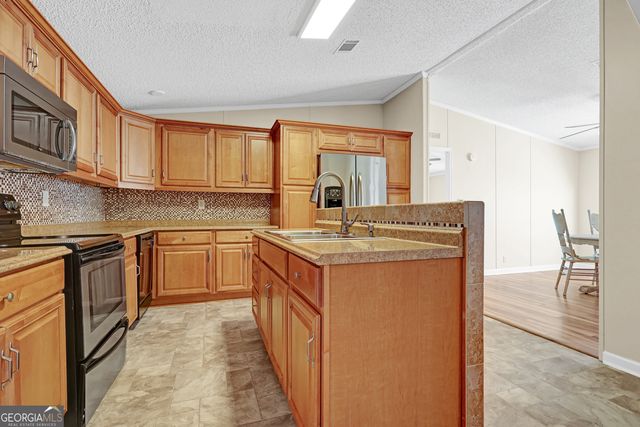 105 David Road, Hampton, GA 30228