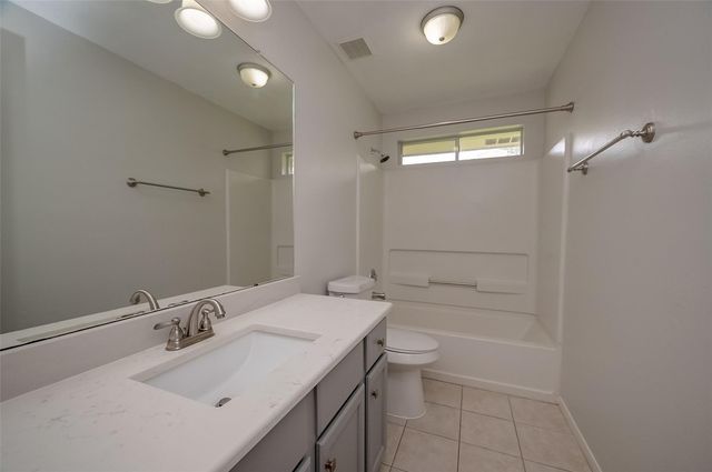 2802 Burgess Hill Court, Pearland, TX 77584