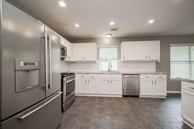 2802 Burgess Hill Court, Pearland, TX 77584
