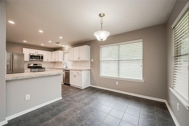 2802 Burgess Hill Court, Pearland, TX 77584