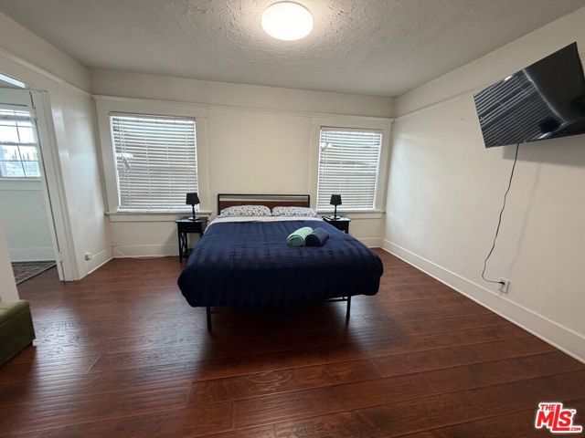2240 Crenshaw Boulevard B, Los Angeles, CA 90016