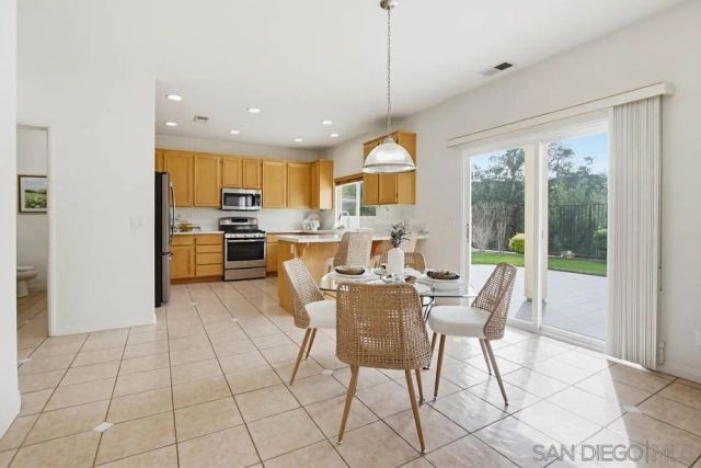 12701 Oak Knoll Rd, Poway, CA 92064