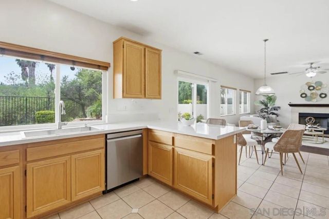 12701 Oak Knoll Rd, Poway, CA 92064