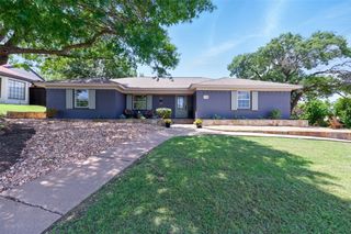6713 Genoa Road, Fort Worth, TX 76116