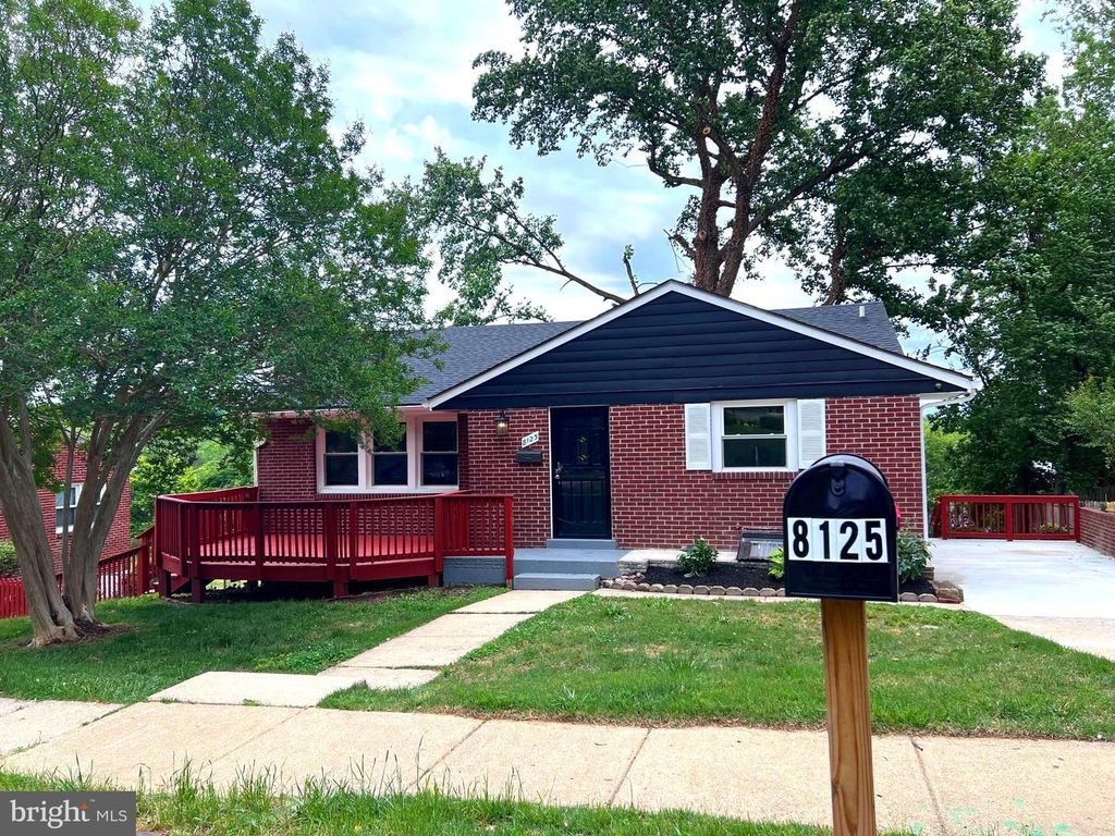 Image 1 of property listing at 8125 MURRAY HILL DR, Fort Washington, MD 20744