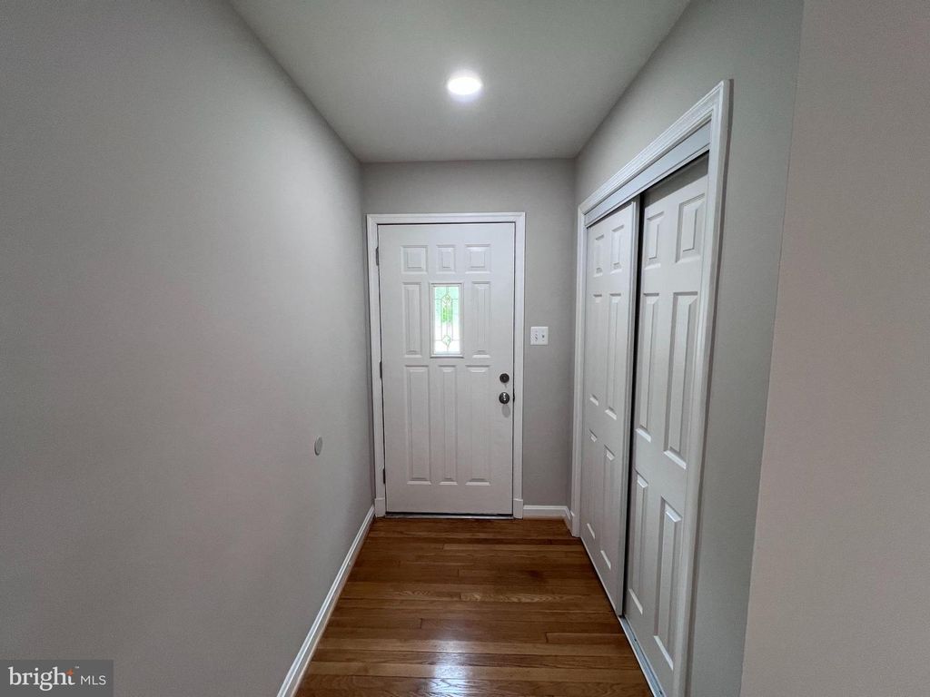 Image 21 of property listing at 8125 MURRAY HILL DR, Fort Washington, MD 20744