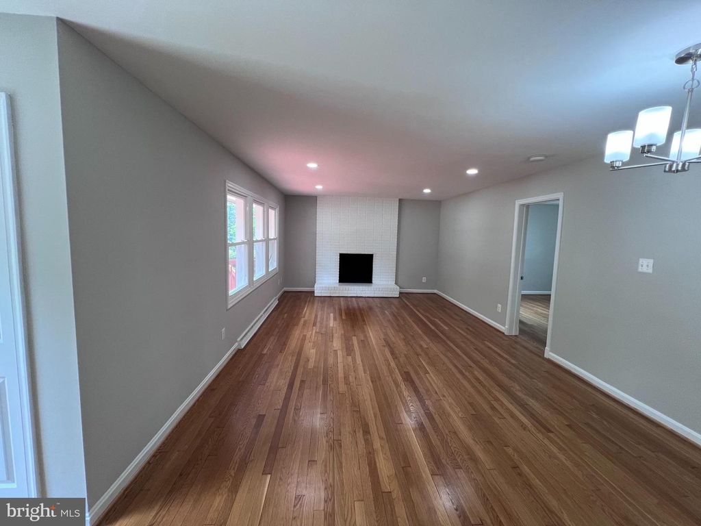 Image 25 of property listing at 8125 MURRAY HILL DR, Fort Washington, MD 20744