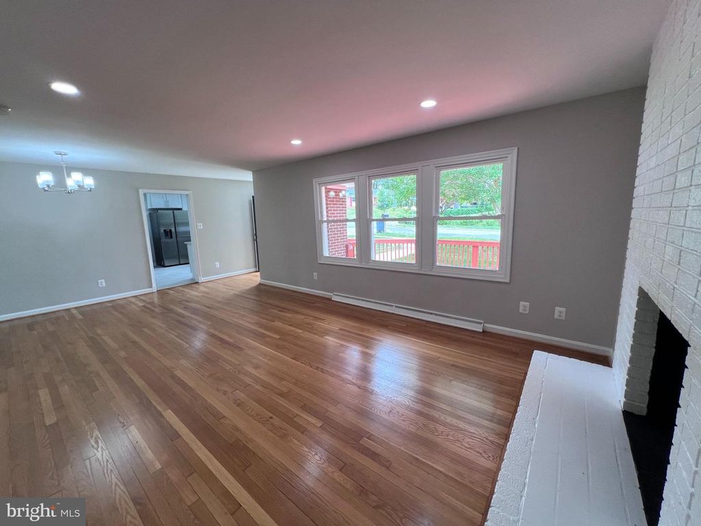 Image 28 of property listing at 8125 MURRAY HILL DR, Fort Washington, MD 20744