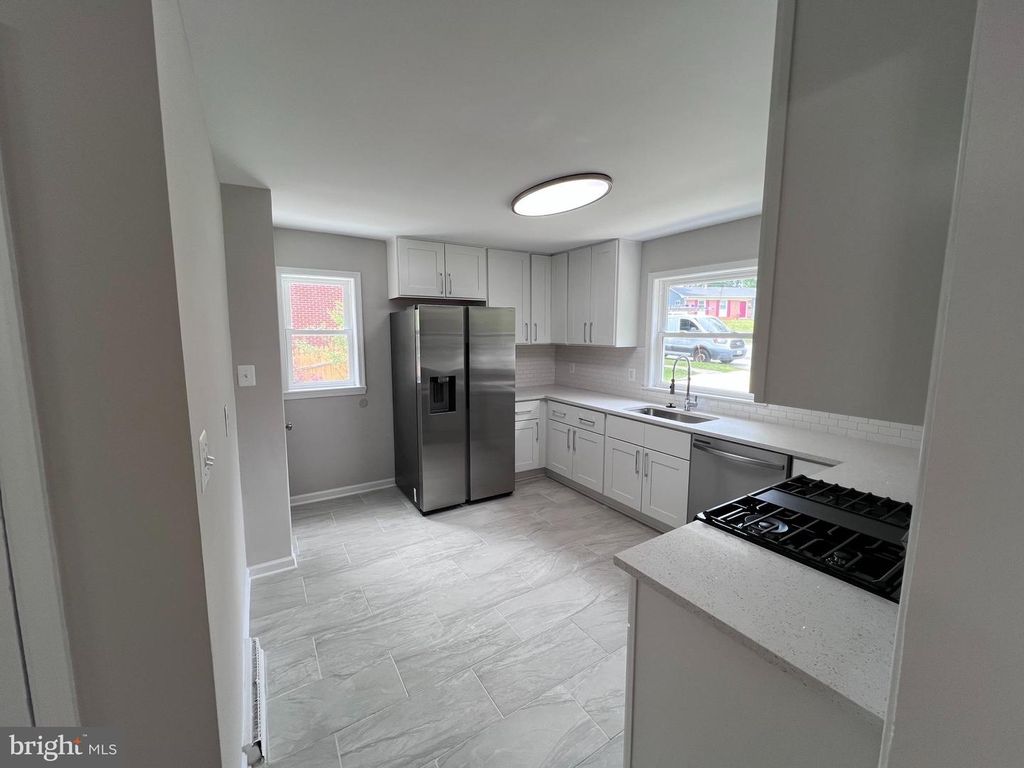 Image 30 of property listing at 8125 MURRAY HILL DR, Fort Washington, MD 20744