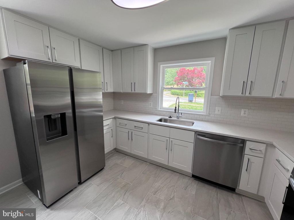 Image 32 of property listing at 8125 MURRAY HILL DR, Fort Washington, MD 20744