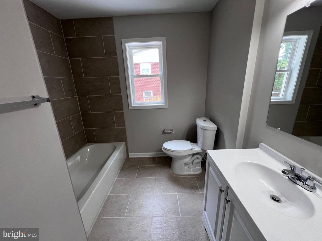 Image 41 of property listing at 8125 MURRAY HILL DR, Fort Washington, MD 20744