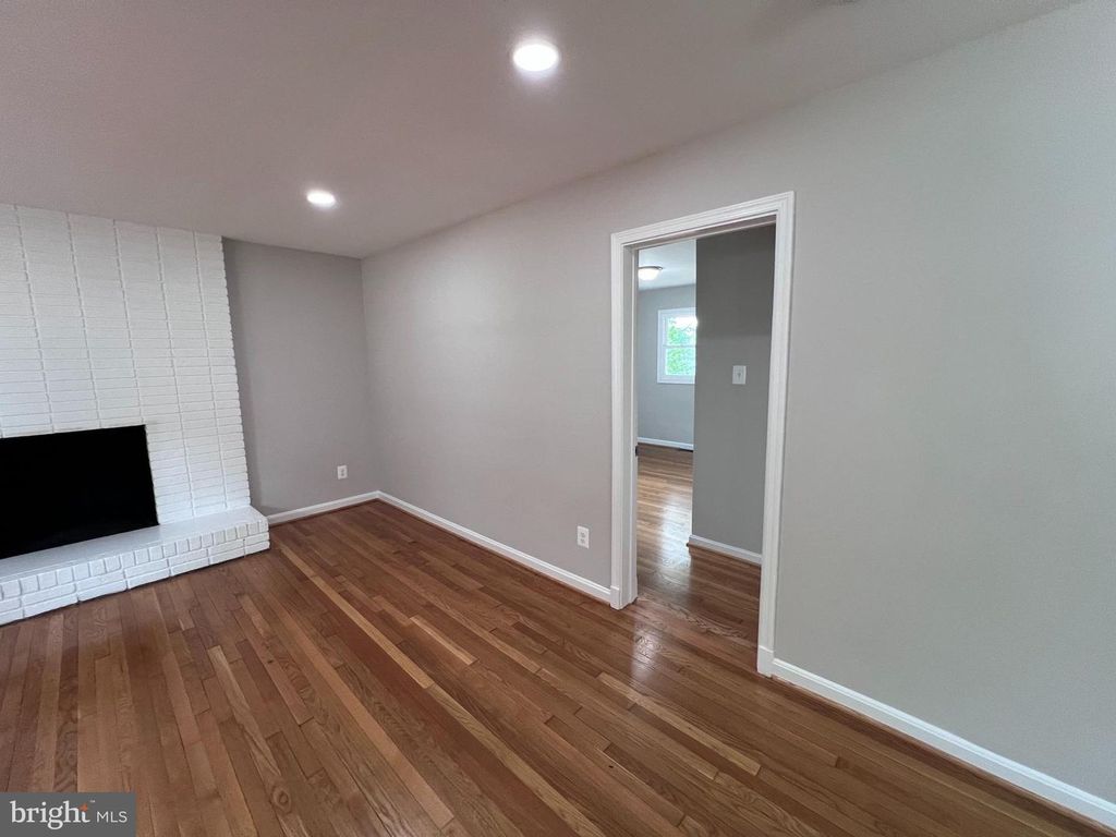 Image 47 of property listing at 8125 MURRAY HILL DR, Fort Washington, MD 20744