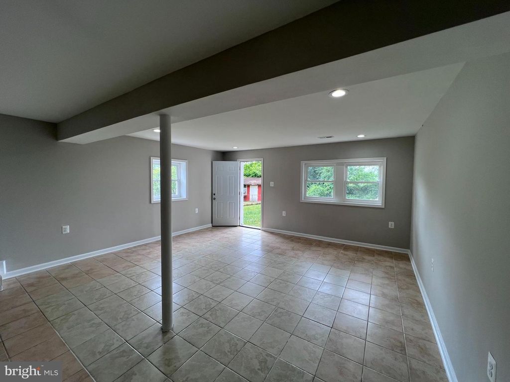 Image 51 of property listing at 8125 MURRAY HILL DR, Fort Washington, MD 20744
