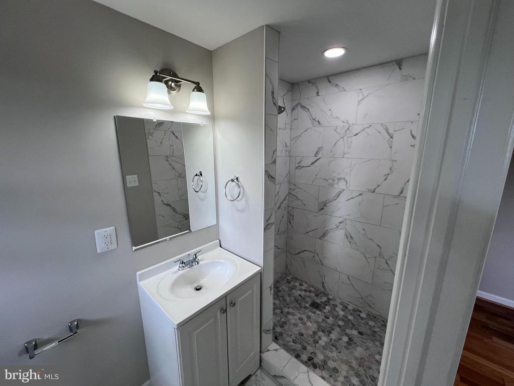 Image 55 of property listing at 8125 MURRAY HILL DR, Fort Washington, MD 20744