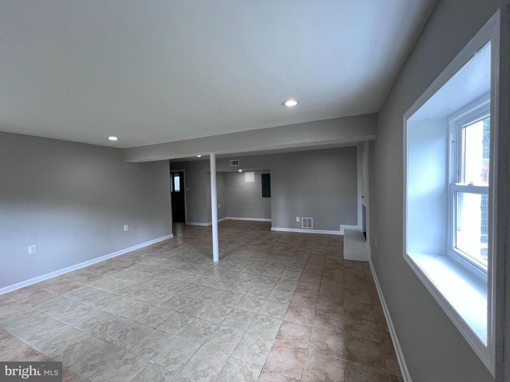 Image 62 of property listing at 8125 MURRAY HILL DR, Fort Washington, MD 20744