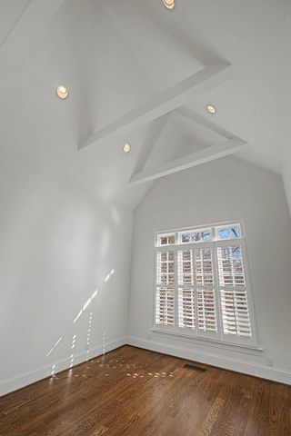 217 Page Rd, Nashville, TN 37205