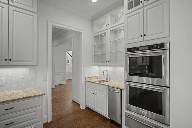 217 Page Rd, Nashville, TN 37205