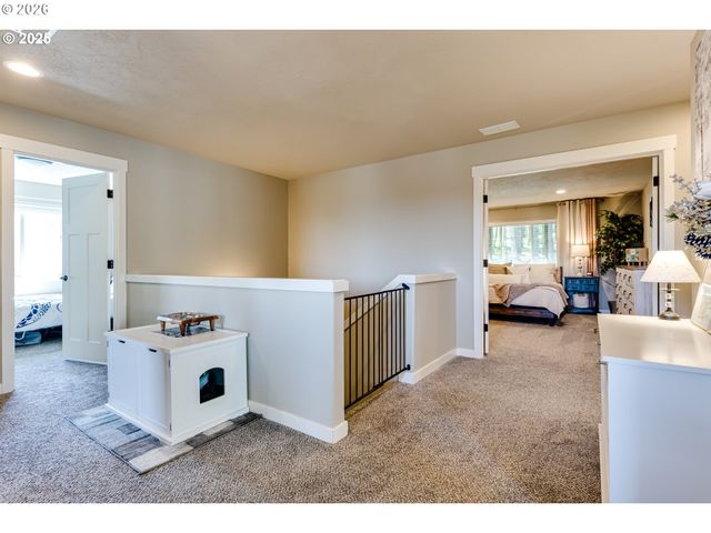 3237 TIMBERLINE Dr, Eugene, OR 97405