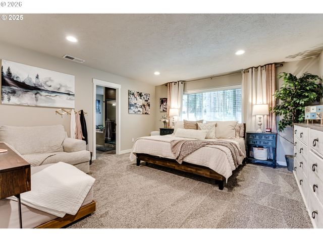 3237 TIMBERLINE Dr, Eugene, OR 97405