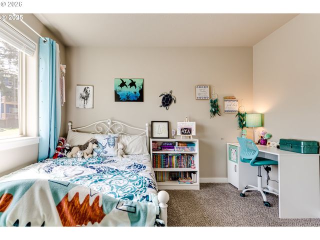 3237 TIMBERLINE Dr, Eugene, OR 97405