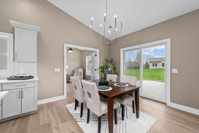 1266 33RD Avenue Circle, Silvis, IL 61282