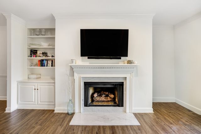 305 Rose Hall, Nashville, TN 37212