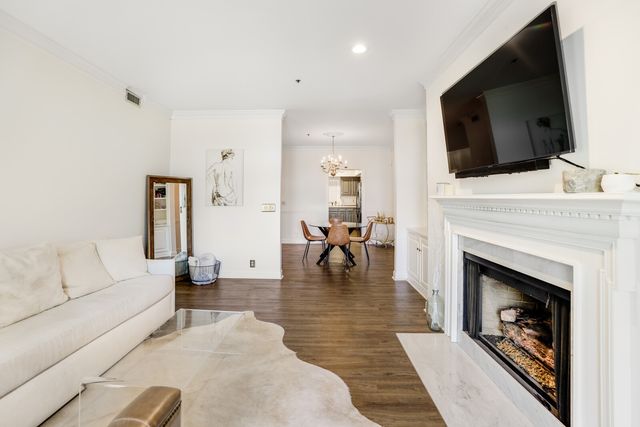 305 Rose Hall, Nashville, TN 37212