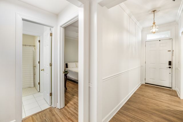 305 Rose Hall, Nashville, TN 37212