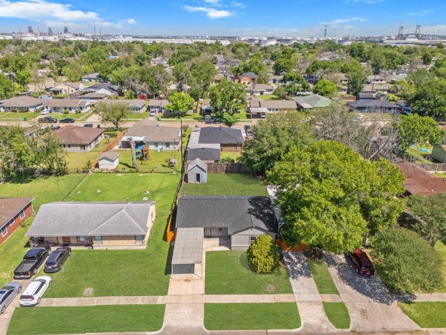 3209 Chestershire Drive, Pasadena, TX 77503