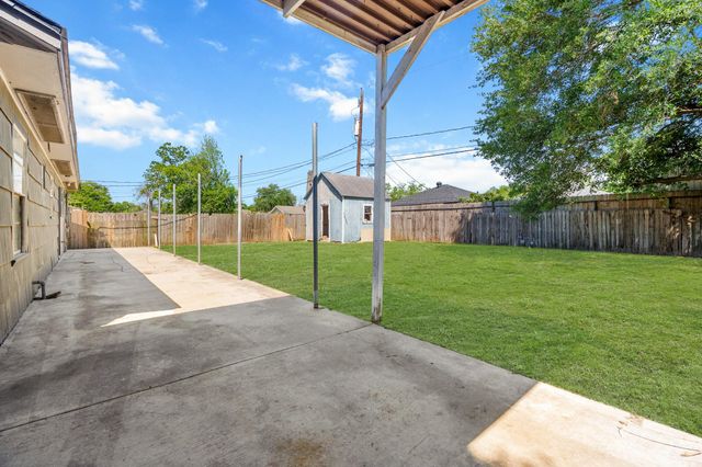 3209 Chestershire Drive, Pasadena, TX 77503