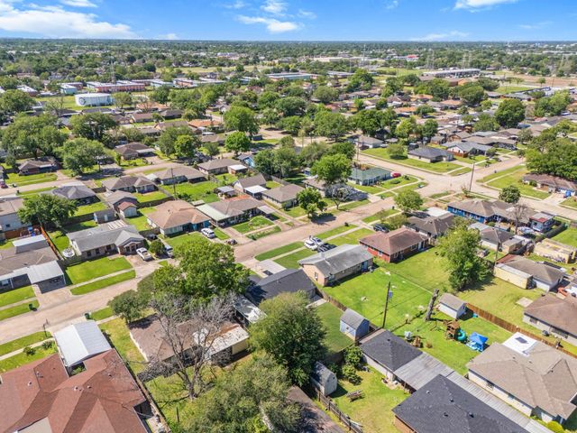 3209 Chestershire Drive, Pasadena, TX 77503