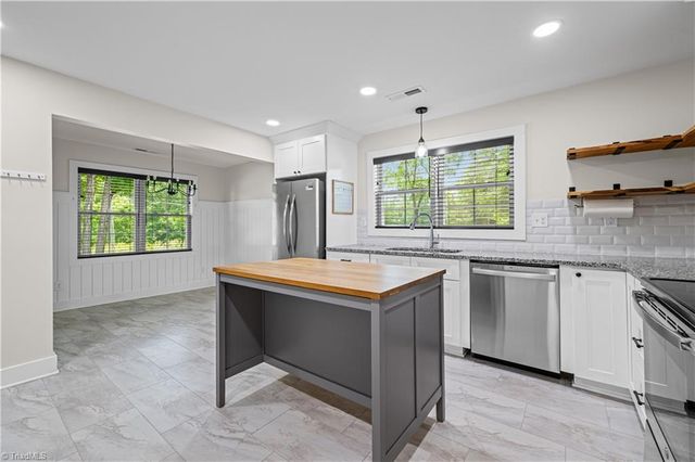 327 Hillcrest Drive, Advance, NC 27006