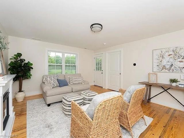 327 Hillcrest Drive, Advance, NC 27006